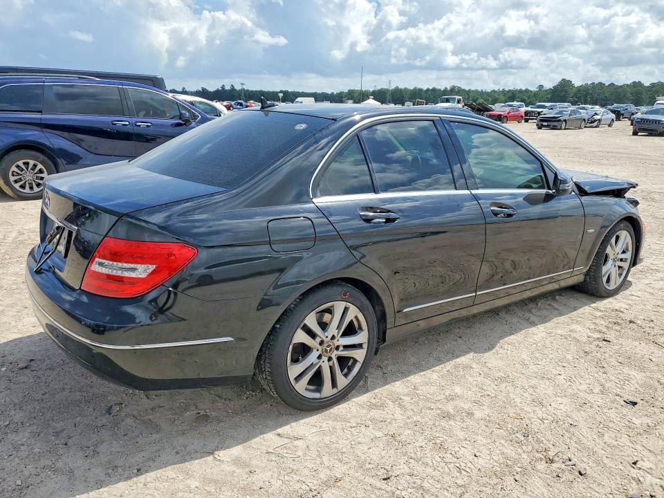 2012 Mercedes-benz C-klasse VIN WDDGF4HB5CA654653 COPART salvage auction — FRONT END, Tx - Salvage Vehicle Title, sold $600 on 2026-07-10 (photo 3)