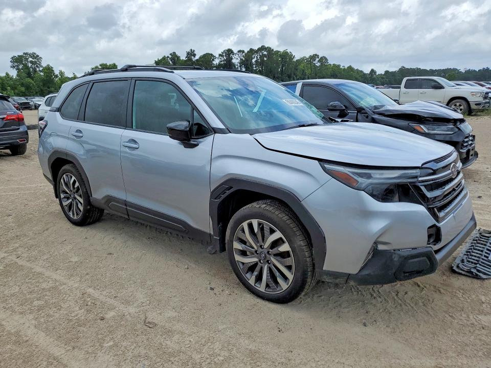 2026 Subaru Forester VIN 4S4SLDT64T3059476 COPART salvage auction — FRONT END, La - Cert Of Title-Salvage, sold $11,000 on 2026-07-02 (photo 4)