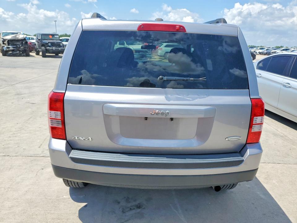 2017 Jeep Liberty (patriot) VIN 1C4NJRFB8HD174712 COPART salvage auction — FRONT END, Tx - Certificate Of Title, sold $500 on 2026-07-09 (photo 6)