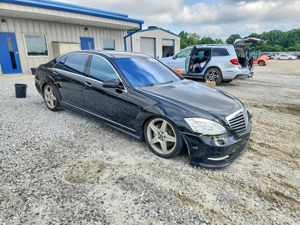 2010 Mercedes-benz S-klasse VIN WDDNG8GBXAA309015 COPART salvage auction — FRONT END, GA - CERT OF TITLE-SALVAGE, sold $850 on 2026-07-09 (photo 4)