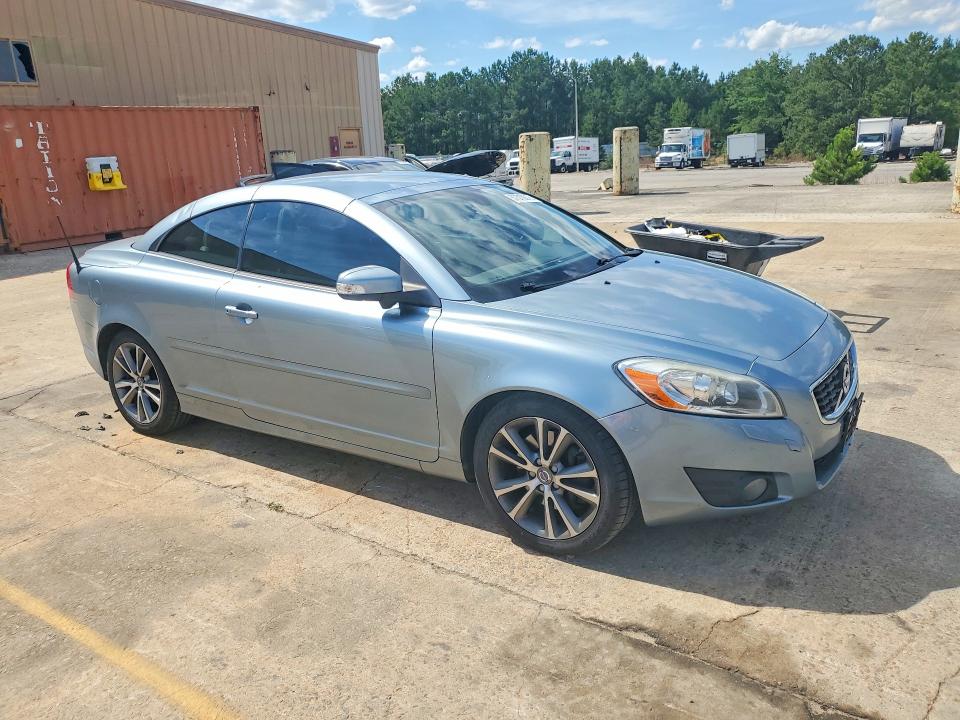 2011 Volvo C70 VIN YV1672MC0BJ109510 COPART salvage auction — MINOR DENT/SCRATCHES, Sc - Cert Of Title-Salvage, sold $475 on 2026-07-18 (photo 4)