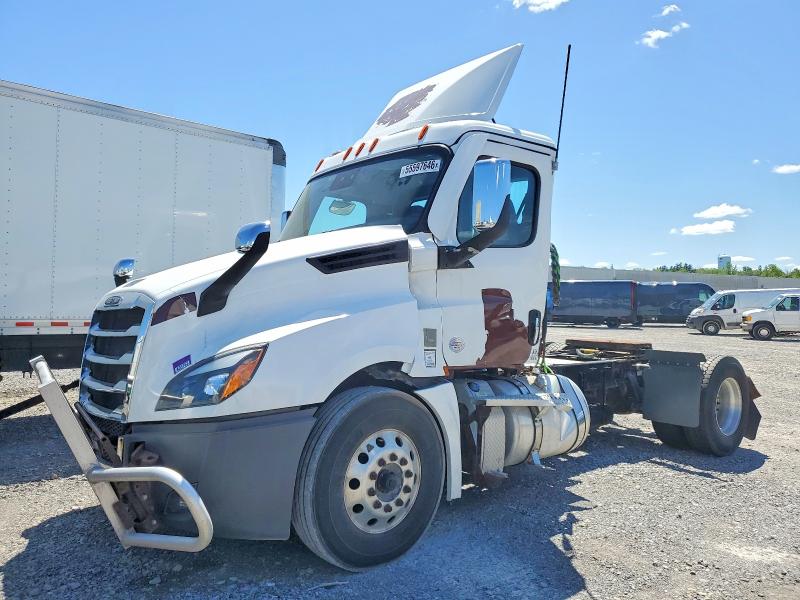2022 Freightliner Cascadia 126 VIN 3AKBHKDV1NSNP9036 COPART salvage auction — SIDE, AZ - CERT OF TITLE - SALVAGE, sold $3,450 on 2026-07-09 (photo 2)