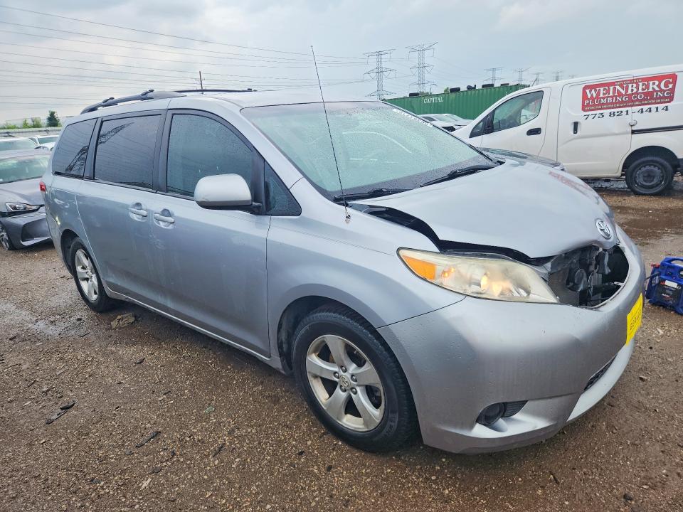 2012 Toyota Sienna VIN 5TDKK3DC5CS231132 COPART salvage auction — FRONT END, Il - Salvage Certificate, sold $2,100 on 2026-07-16 (photo 4)