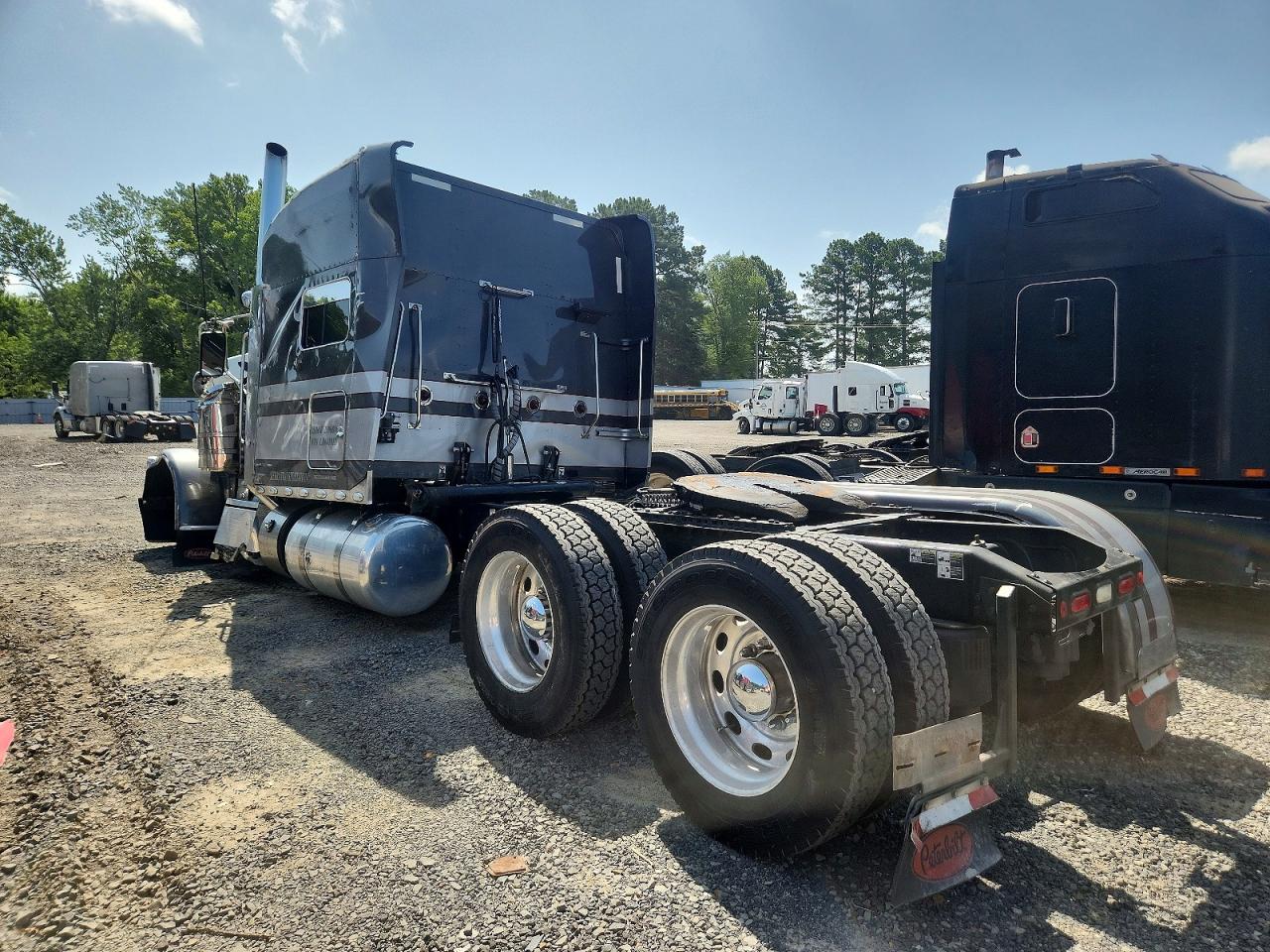 2020 Peterbilt 389 VIN 1XPXD49X5LD641912 COPART salvage auction — Rollover, AR - CERTIFICATE OF TITLE, sold $20,100 on 2026-08-25 (photo 3)
