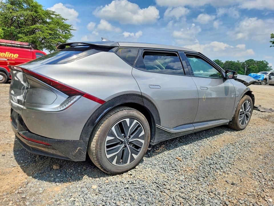 2023 Kia Ev6 VIN KNDC34LA1P5158523 COPART salvage auction — FRONT END, VA - CERT OF TITLE - SALVAGE, sold $2,850 on 2026-07-06 (photo 3)