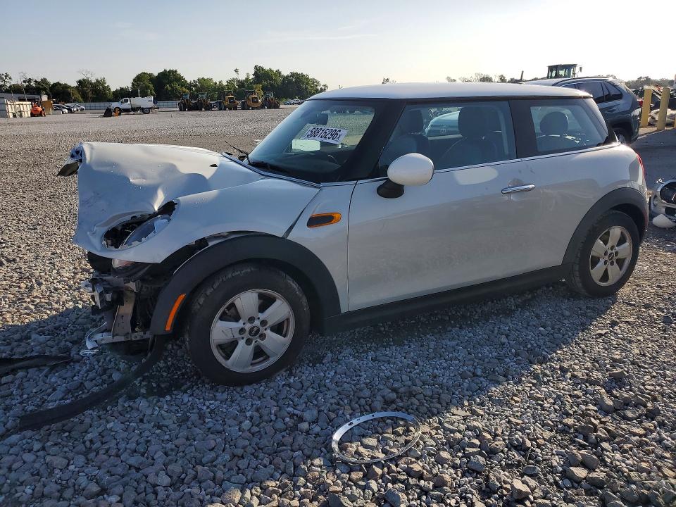 2016 Mini Cooper VIN WMWXP5C55G2D13476 COPART salvage auction — FRONT END, Fl - Cert Of Title Slvg Rebuildable, sold $625 on 2026-07-17 (photo 1)