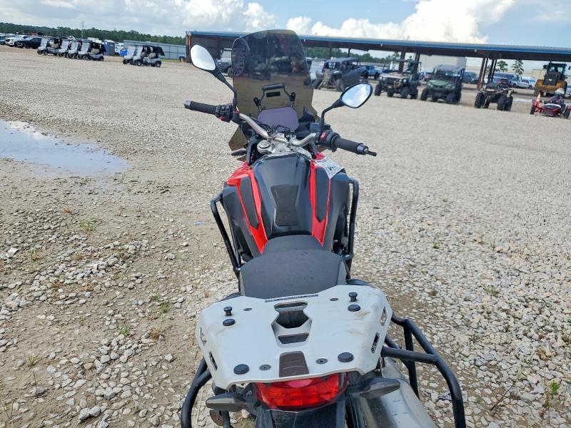2019 BMW F 850 VIN WB10B1907KZ790248 COPART salvage auction — ALL OVER, TX - SALVAGE VEHICLE TITLE (P), sold $2,050 on 2026-07-16 (photo 6)