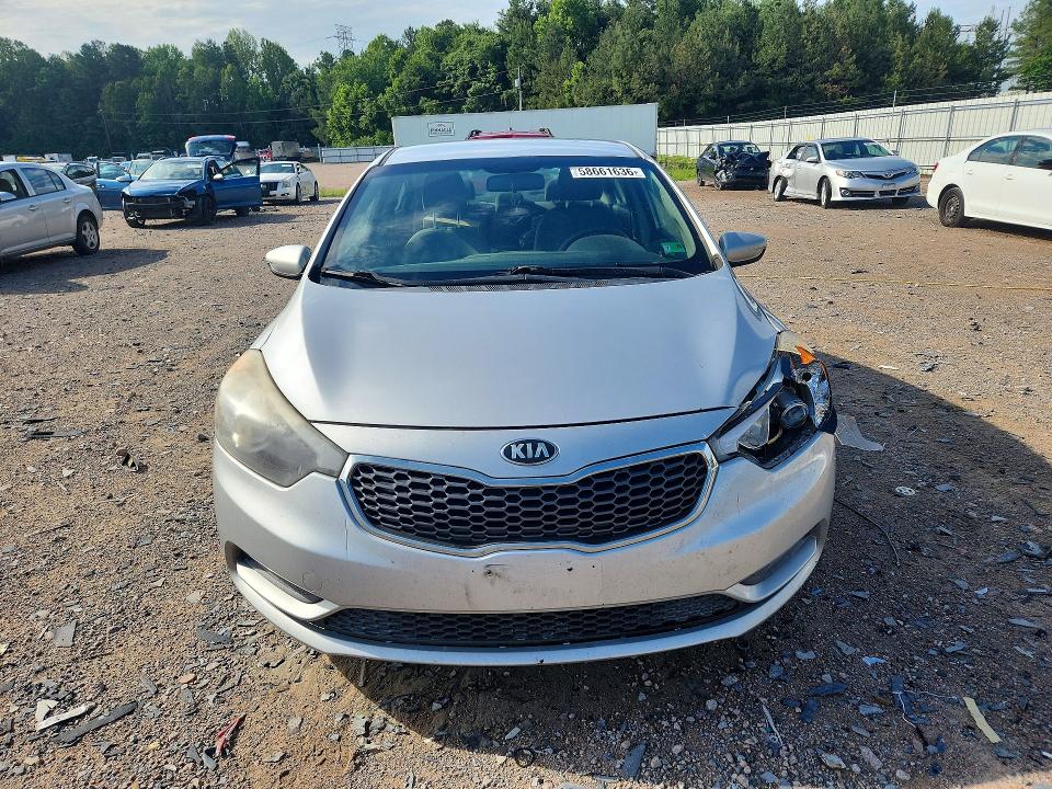 2016 Kia VIN KNAFK4A6XG5615342 COPART salvage auction — FRONT END, Va - Cert Of Title - Salvage, sold $425 on 2026-07-06 (photo 5)