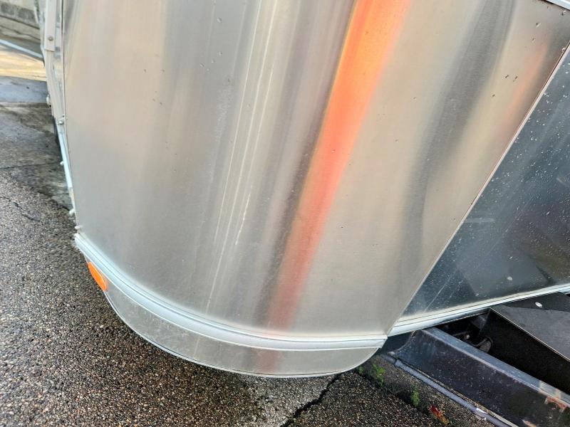 2019 Airstream Camper VIN 1STX9YJ25KJ546553 COPART salvage auction — HAIL, OH - CERT OF TITLE-SALVAGE, sold $24,400 on 2026-07-29 (photo 9)