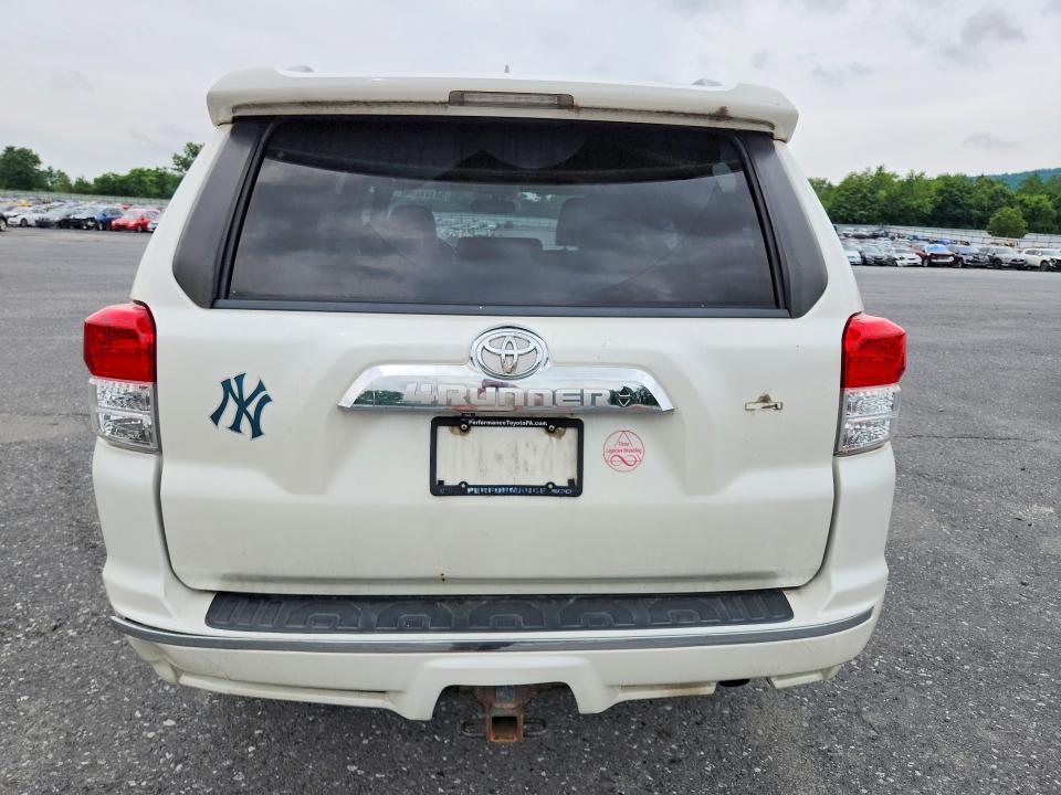 2011 Toyota 4runner VIN JTEBU5JR0B5040961 COPART salvage auction — WATER/FLOOD, Pa - Cert Of Salvage-W=Flood Veh, sold $8,200 on 2026-07-07 (photo 6)