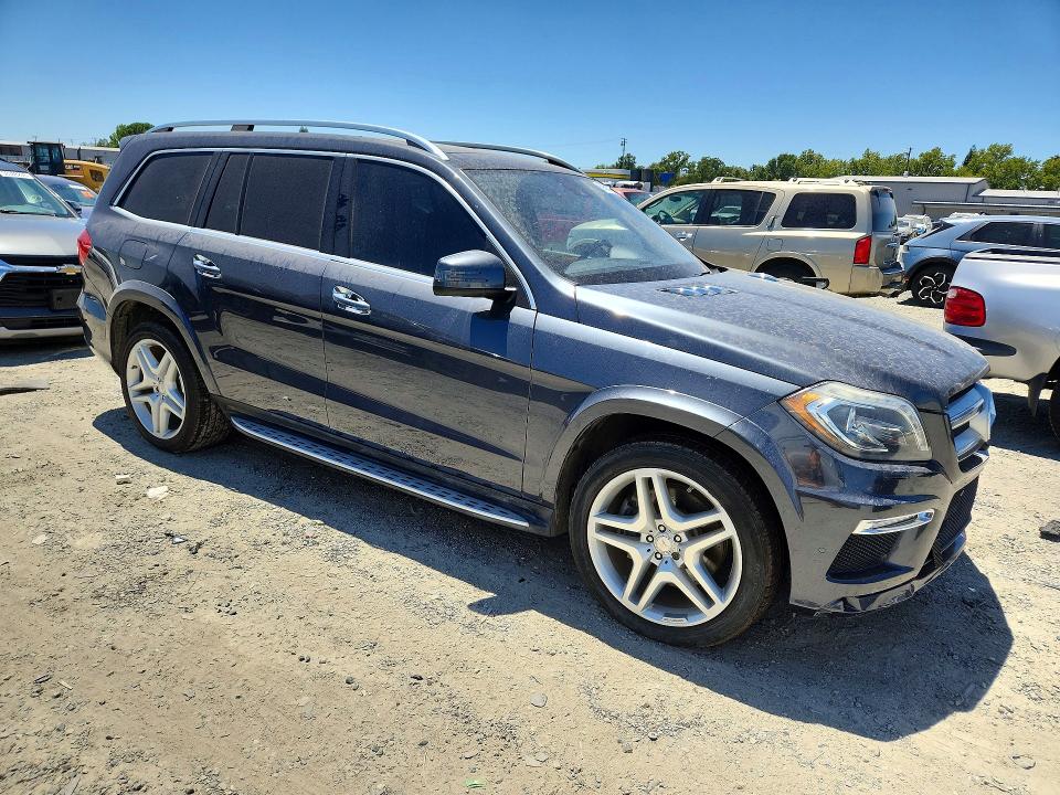 2015 Mercedes-benz Gl-klasse VIN 4JGDF7DE2FA475498 COPART salvage auction — REAR END, Mt - Dis/Dlr/Exp Only Clean Title, sold $5,500 on 2026-08-14 (photo 4)