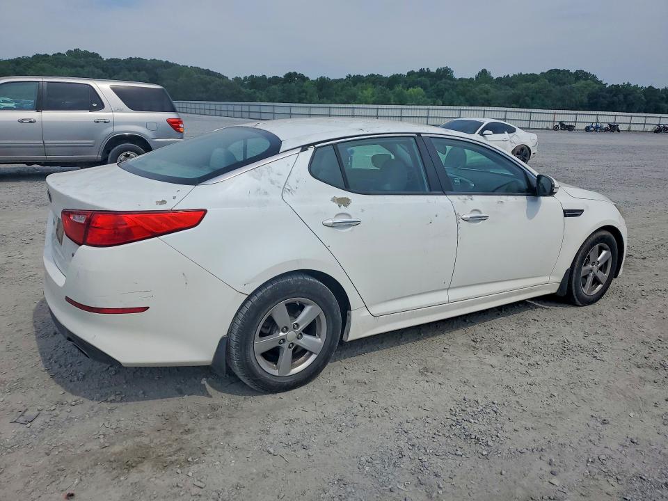 2015 Kia Optima VIN 5XXGM4A75FG358871 COPART salvage auction — VANDALISM, Nc - Salvage Certificate Of Title, sold $1,600 on 2026-07-22 (photo 3)