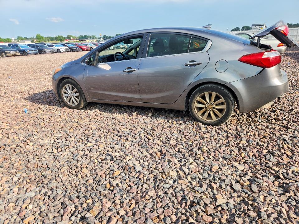 2015 Kia Forte VIN KNAFX4A82F5268400 COPART salvage auction — REAR END, Mo - Salvage Certificate Of Title, sold $625 on 2026-07-08 (photo 2)