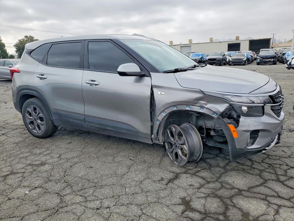2024 Kia Seltos VIN KNDEPCAA6R7503420 COPART salvage auction — FRONT END, CA - SALVAGE CERTIFICATE, sold $5,500 on 2026-08-01 (photo 4)