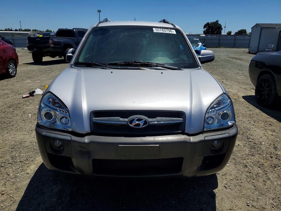 2005 Hyundai Tucson VIN KM8JN12D15U086507 COPART salvage auction — MINOR DENT/SCRATCHES, Ca - Dis/Dlr/Exp Only Clean Title, sold $325 on 2026-07-02 (photo 5)