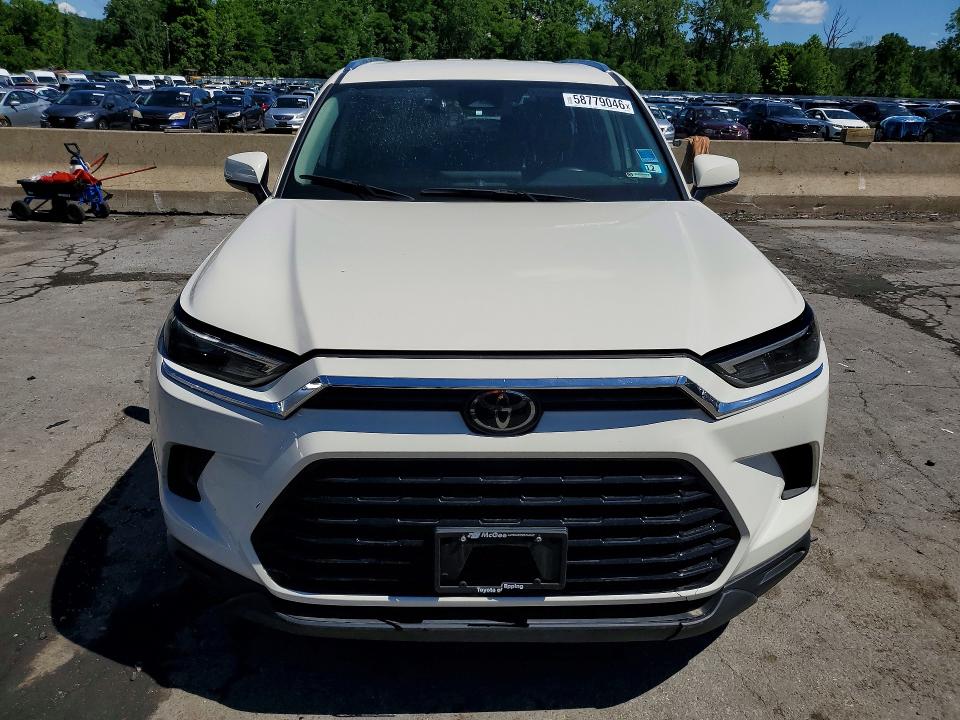 2024 Toyota Highlander VIN 5TDAAAB51RS033809 COPART salvage auction — WATER/FLOOD, NH - CERT OF TITLE-SALVAGE, sold $20,200 on 2026-07-22 (photo 5)