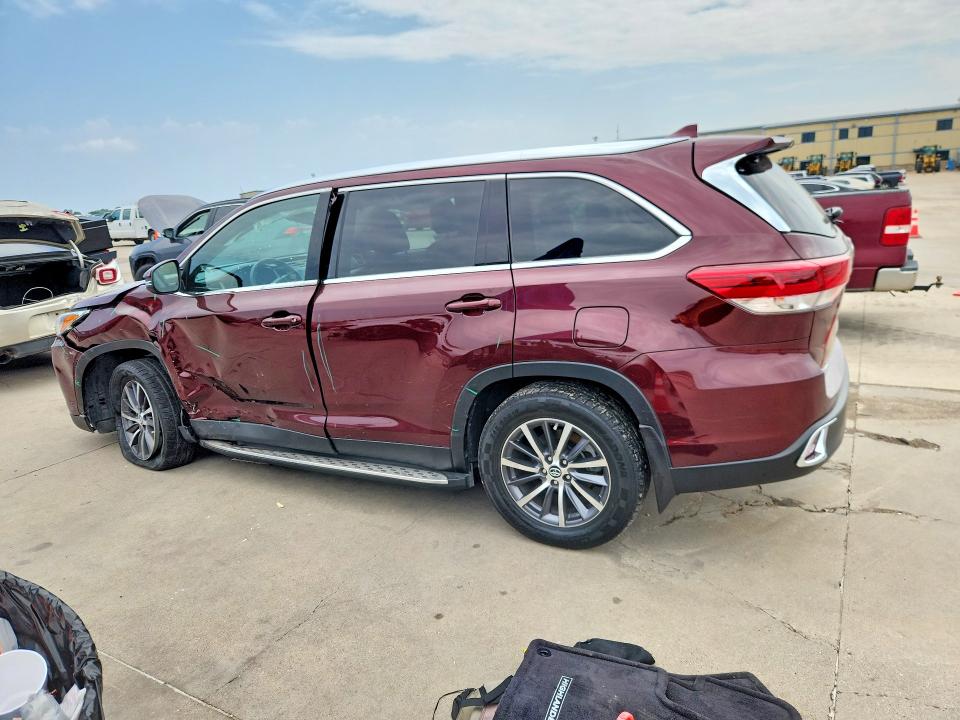 2019 Toyota Highlander VIN 5TDKZRFH6KS301159 COPART salvage auction — FRONT END, Tx - Salvage Vehicle Title, sold $10,000 on 2026-07-02 (photo 2)