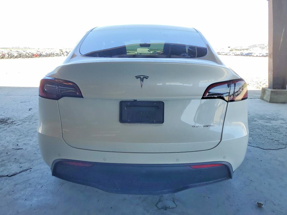 2022 Tesla Model y VIN 7SAYGDEE3NF354195 COPART salvage auction — REAR END, Salvage Title, sold $15,600 on 2026-07-13 (photo 6)