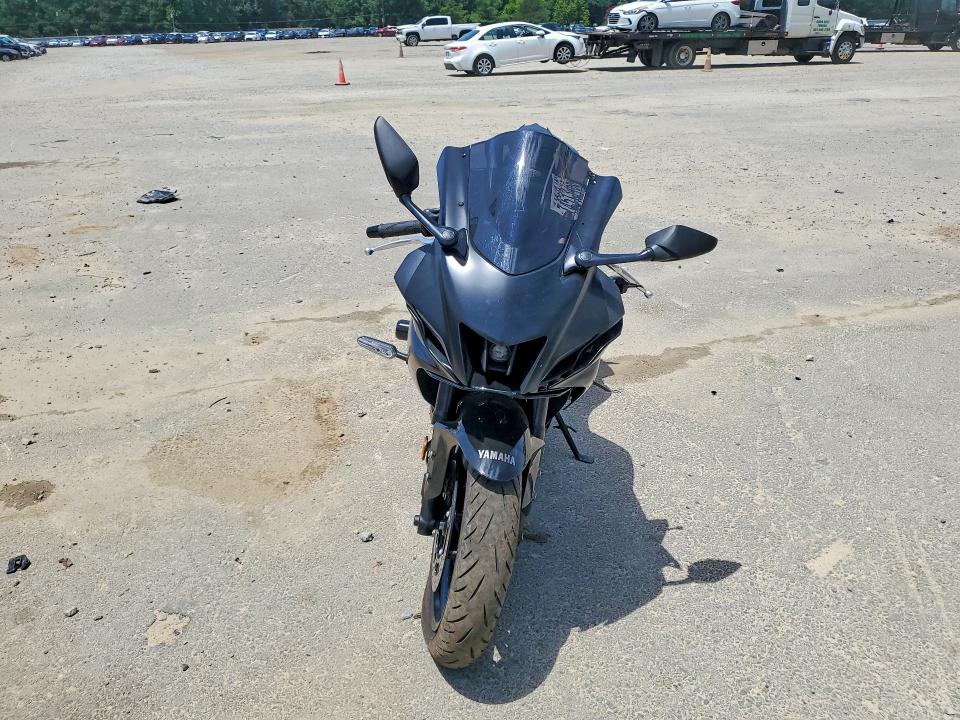 2025 Yamaha Yzf VIN JYARM38E8SA015447 COPART salvage auction — FRONT END, Salvage Title, sold $2,100 on 2026-09-10 (photo 2)