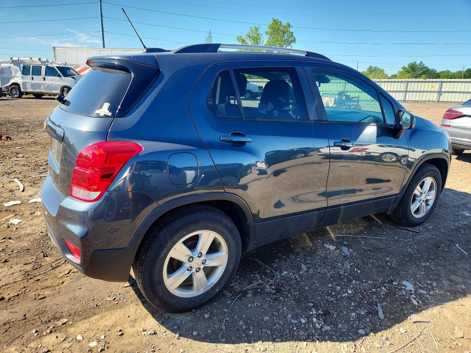 2021 Chevrolet Trax VIN KL7CJLSB5MB323610 COPART salvage auction — REAR END, Mi - Scrap Certificate Of Title, sold $2,300 on 2026-07-10 (photo 3)