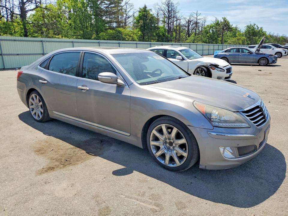 2011 Hyundai Equus VIN KMHGH4JF6BU034727 COPART salvage auction — REAR END, Ny - Mv-907A Salvage Certificate, sold $425 on 2026-07-06 (photo 4)