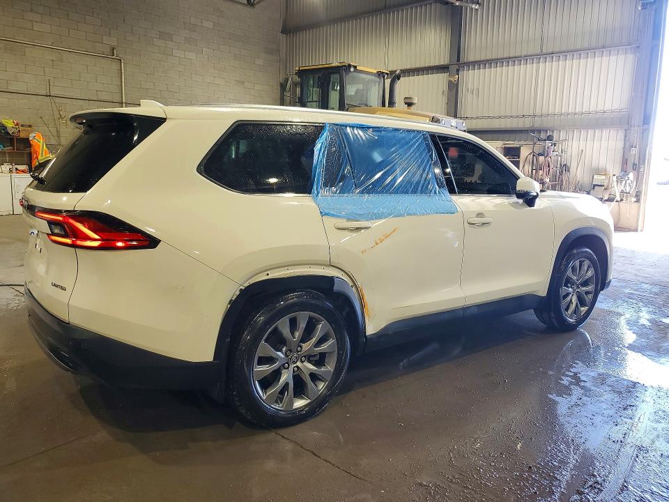 2024 Toyota Highlander VIN 5TDAAAB52RS012743 COPART salvage auction — VANDALISM, On - Permit No Brand - Unfit, sold $34,500 on 2026-07-08 (photo 3)