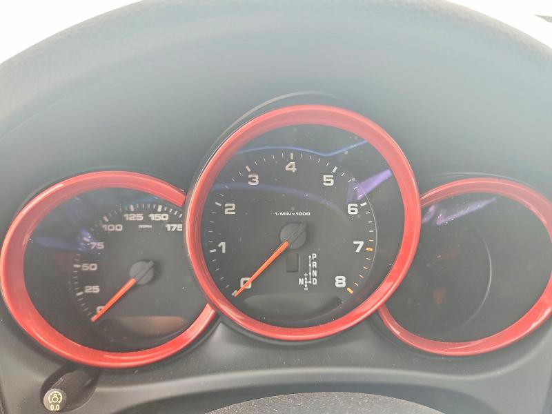 2018 Porsche Macan VIN WP1AA2A57JLB13062 COPART salvage auction — SIDE, FL - CERT OF TITLE SLVG REBUILDABLE, sold $4,350 on 2026-08-06 (photo 9)