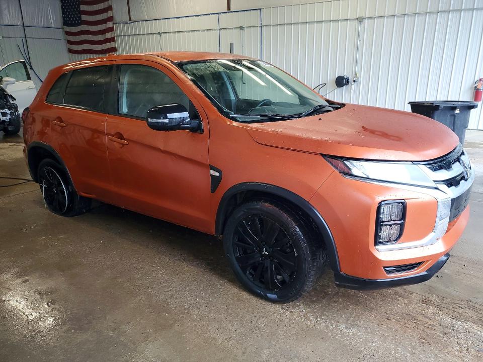 2024 Mitsubishi Outlander VIN JA4ARUAU4RU015958 COPART salvage auction — MINOR DENT/SCRATCHES, Wv - Dealer Only Clean Title (P), sold $6,500 on 2026-07-29 (photo 4)