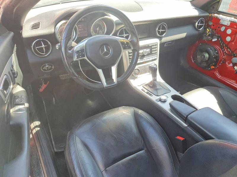 2013 Mercedes-benz Slk-klasse VIN WDDPK5HA1DF050093 COPART salvage auction — SIDE, Fl - Cert Of Title Slvg Rebuildable, sold $4,100 on 2026-08-12 (photo 8)