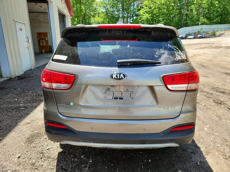 2016 Kia Sorento VIN 5XYPHDA50GG143964 COPART salvage auction — ROLLOVER, Vt - Cert Of Title-Salvage Vehicle, sold $625 on 2026-07-27 (photo 6)