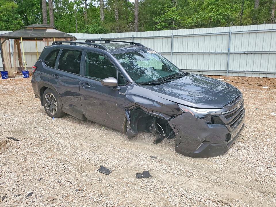 2025 Subaru Forester VIN JF2SLSED2SH424535 COPART salvage auction — FRONT END, NC - SALVAGE CERTIFICATE OF TITLE, sold $11,400 on 2026-08-28 (photo 4)