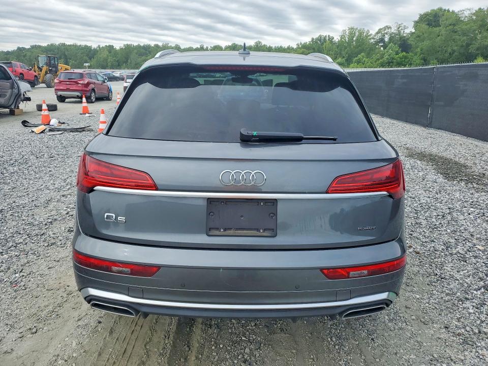 2022 Audi VIN WA1EAAFYXN2135949 COPART salvage auction — MINOR DENT/SCRATCHES, Sc - Cert Of Title-Salvage, sold $15,700 on 2026-07-20 (photo 6)