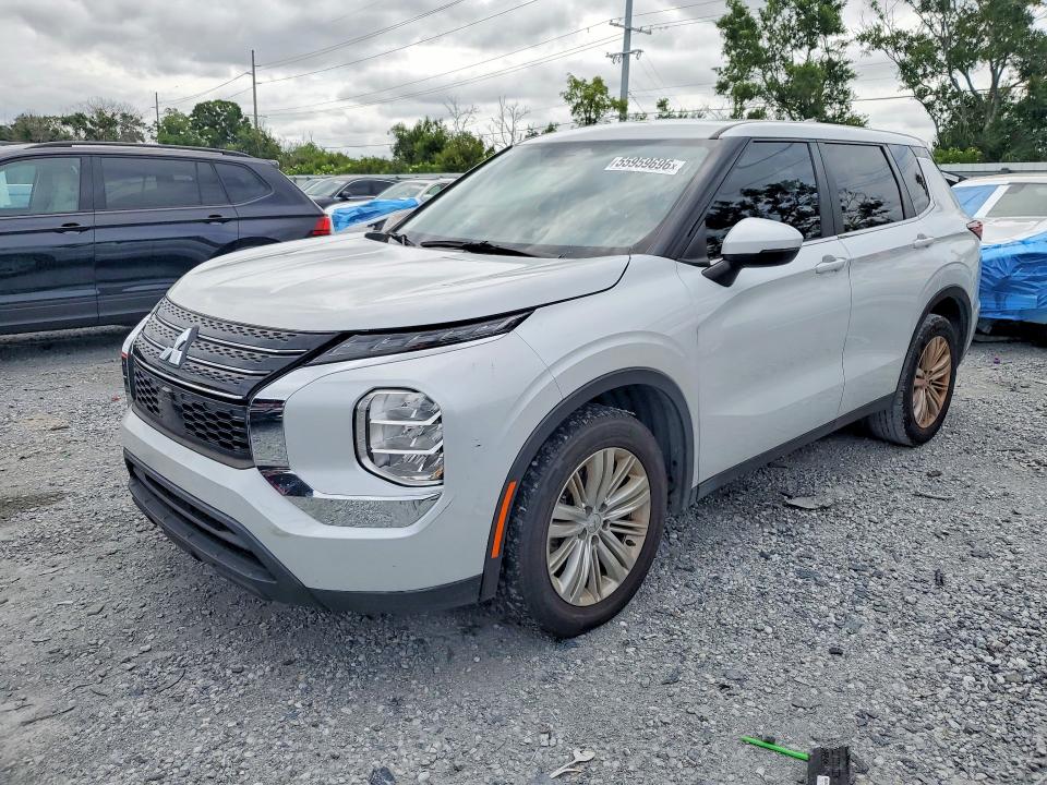 2024 Mitsubishi VIN JA4J3UA80RZ014300 COPART salvage auction — MINOR DENT/SCRATCHES, Fl - Certificate Of Title (P), sold $14,900 on 2026-07-27 (photo 1)