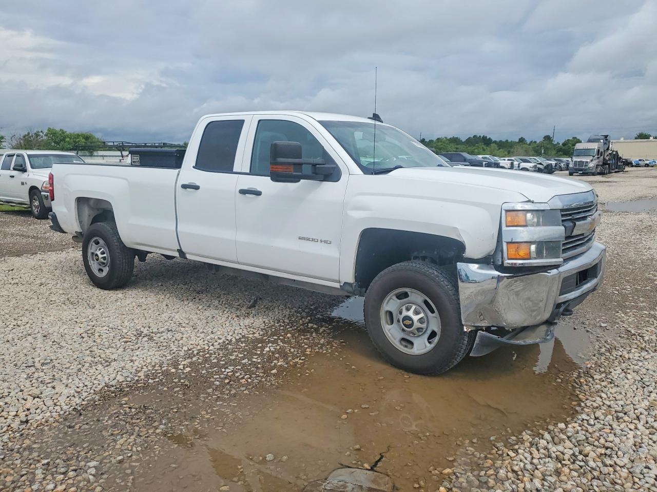 2016 Chevrolet Silverado 2500 VIN 1GC2CUEG4GZ389504 COPART salvage auction — Minor Dent/Scratches, TX - CERTIFICATE OF TITLE, sold $4,300 on 2026-07-09 (photo 4)
