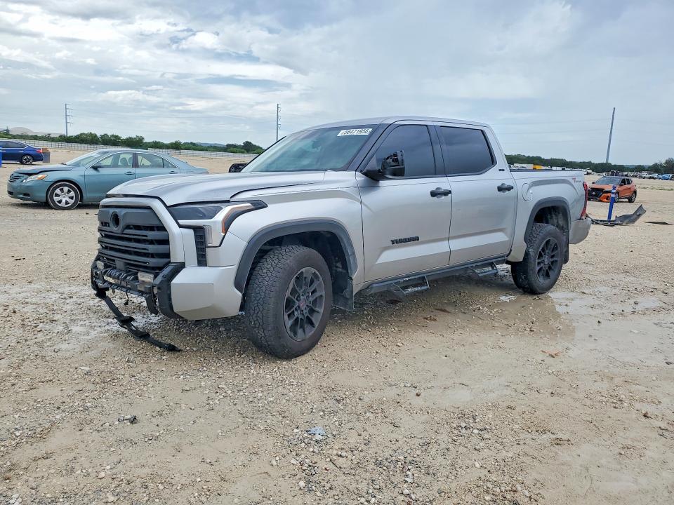 2022 Toyota Tundra VIN 5TFLA5AB2NX015590 COPART salvage auction — FRONT END, Tx - Salvage Vehicle Title, sold $11,200 on 2026-07-16 (photo 1)