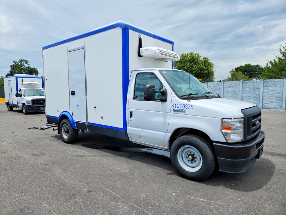 2023 Ford E-350 VIN 1FDWE3FKXPDD14758 COPART salvage auction — MINOR DENT/SCRATCHES, Fl - Certificate Of Title, sold $11,500 on 2026-07-29 (photo 4)