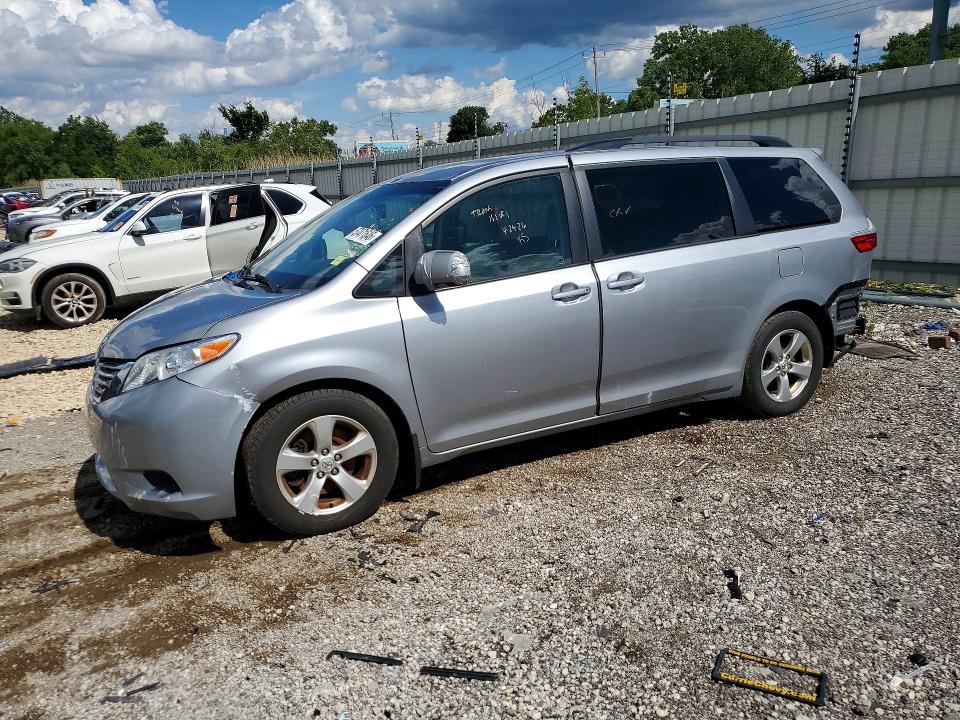 2016 Toyota Sienna VIN 5TDKK3DC8GS745367 COPART salvage auction — MINOR DENT/SCRATCHES, MI - CERTIFICATE OF TITLE, sold $4,250 on 2026-07-29 (photo 1)