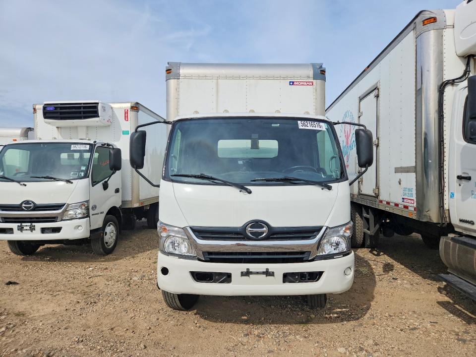 2019 Hino 195dr VIN JHHSDM2H2KK009231 COPART salvage auction — NORMAL WEAR, CT, sold $0 on 2026-09-18 (photo 5)