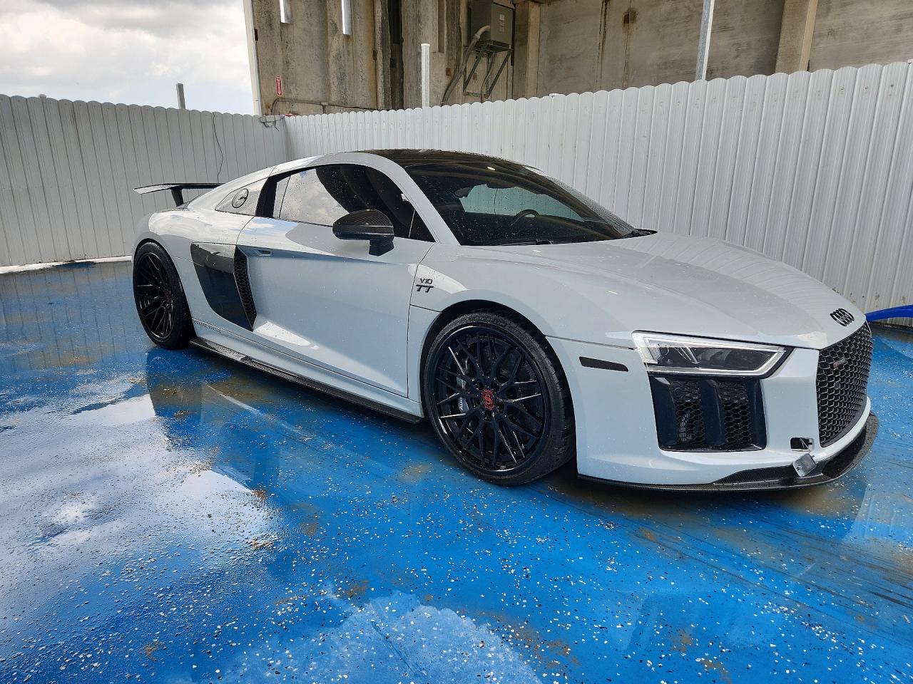 2017 Audi R8 VIN WUAKBAFXXH7903954 COPART salvage auction — Rear End, FL - CERT OF TITLE SLVG REBUILDABLE, sold $75,500 on 2026-07-07 (photo 4)