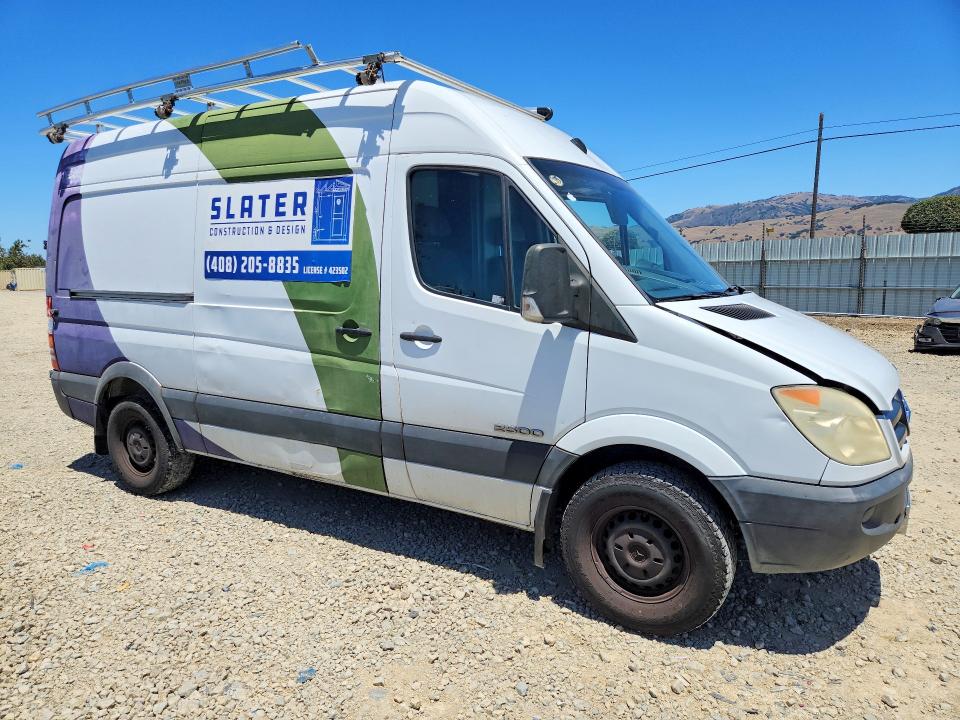 2008 Dodge VIN WD0PE745185226147 COPART salvage auction — SIDE, CA - DIS/DLR/EXP APP FOR DUP CLEAN, sold $650 on 2026-07-27 (photo 4)