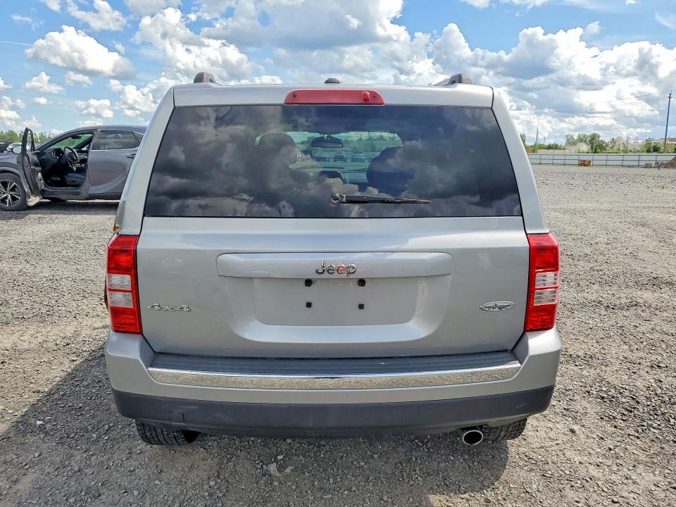 2016 Jeep Liberty (patriot) VIN 1C4NJRAB3GD722024 COPART salvage auction — REAR END, On - Permit No Brand - Unfit, sold $1,000 on 2026-07-02 (photo 6)