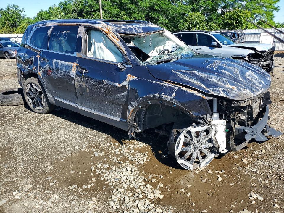 2025 Kia Telluride VIN 5XYP6DGC0SG594218 COPART salvage auction — ROLLOVER, Co - Non-Repairable Cert Of Title, sold $7,300 on 2026-07-29 (photo 4)