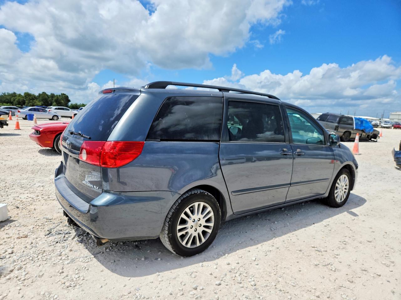 2010 Toyota Sienna VIN 5TDYK4CC5AS299994 COPART salvage auction — Rear End, TX - SALVAGE VEHICLE TITLE, sold $1,700 on 2026-07-09 (photo 3)