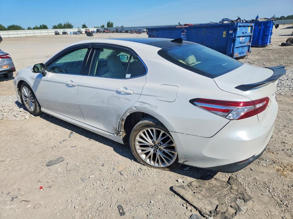 2018 Toyota Camry VIN 4T1B11HK5JU016265 COPART salvage auction — SIDE, KY - CERT OF TITLE-SALVAGE, sold $7,400 on 2026-07-30 (photo 2)
