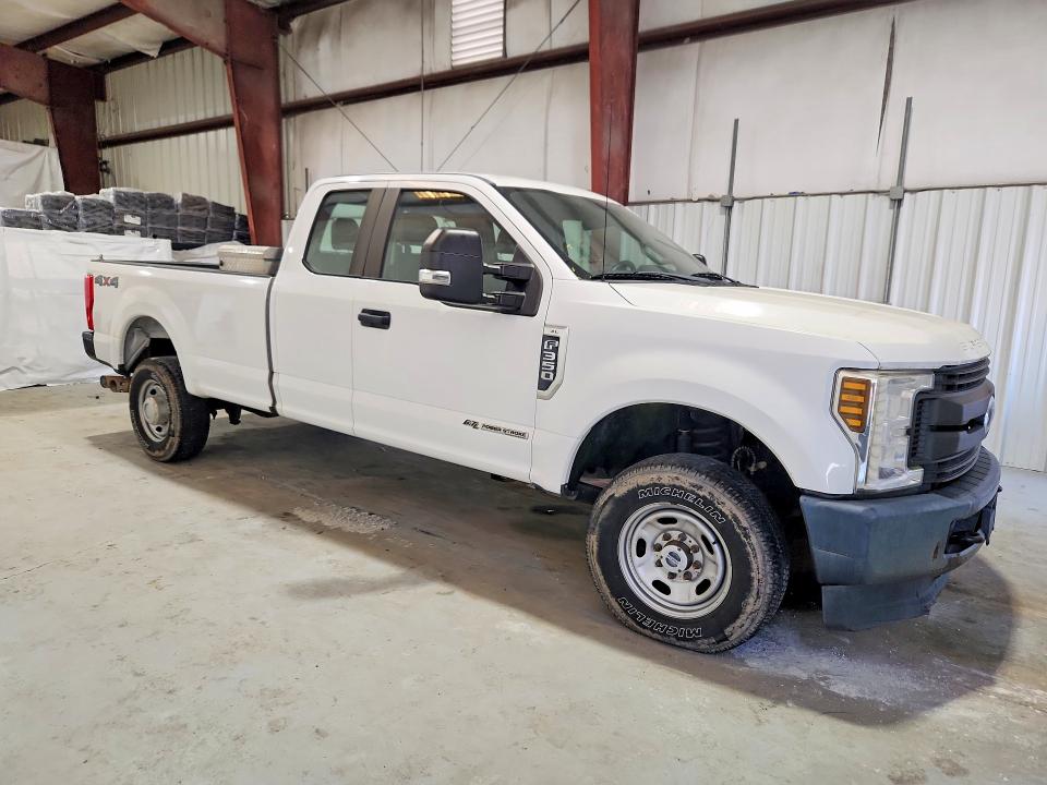 2018 Ford F-350 super duty VIN 1FT8X3BT3JEB36683 COPART salvage auction — SIDE, LA - CERTIFICATE OF TITLE, sold $4,750 on 2026-07-09 (photo 4)