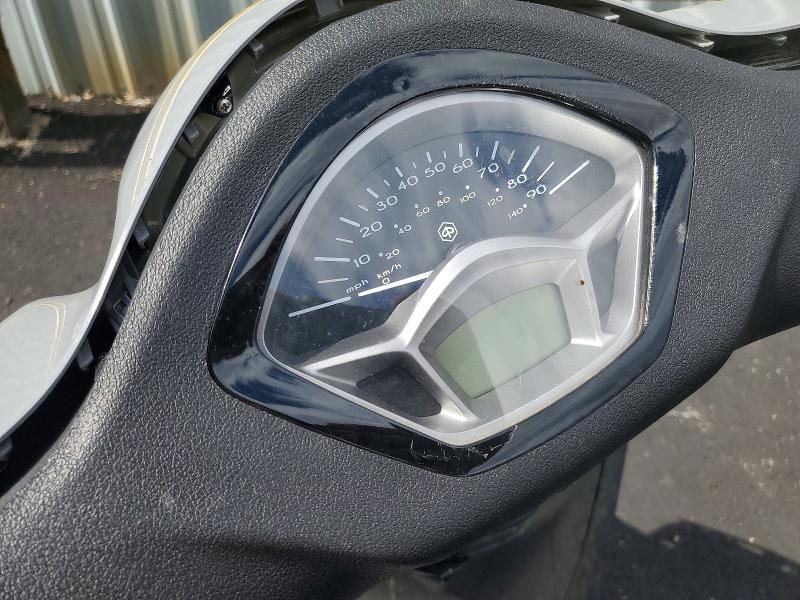 2022 Piaggio VIN ZAPM898G1N7003194 COPART salvage auction — FRONT END, Or - Salvage Title Certificate, sold $80 on 2026-07-09 (photo 7)