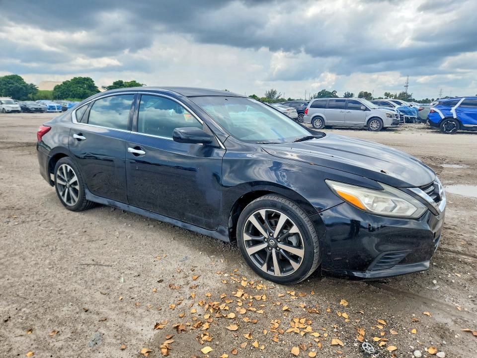 2016 Nissan Altima VIN 1N4AL3AP2GC236706 COPART salvage auction — MINOR DENT/SCRATCHES, FL - CERTIFICATE OF TITLE, sold $1,150 on 2026-07-30 (photo 4)