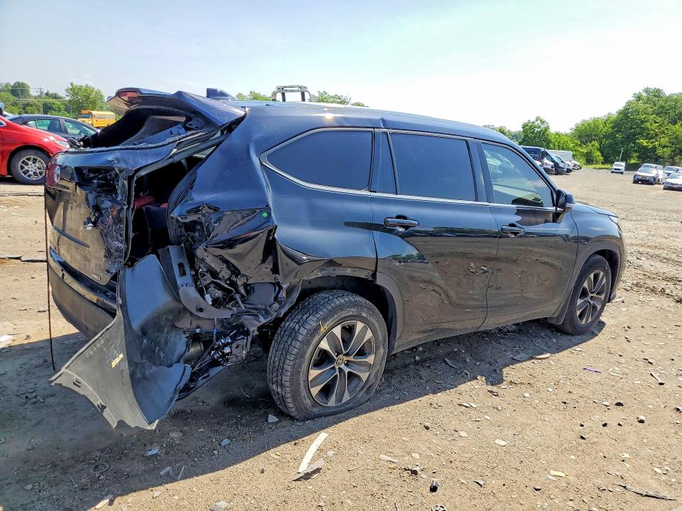 2020 Toyota Highlander VIN 5TDHZRBH6LS506742 COPART salvage auction — REAR END, MD - CERT OF SALVAGE > 75% DAMAGE, sold $7,800 on 2026-07-23 (photo 3)