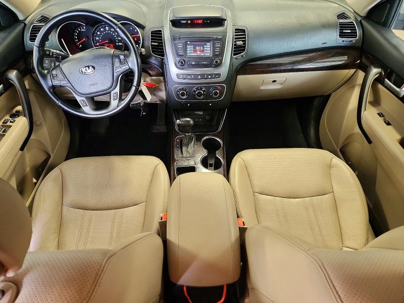 2015 Kia Sorento VIN 5XYKTCA6XFG618000 COPART salvage auction — SIDE, Salvage Title, sold $900 on 2026-07-23 (photo 8)