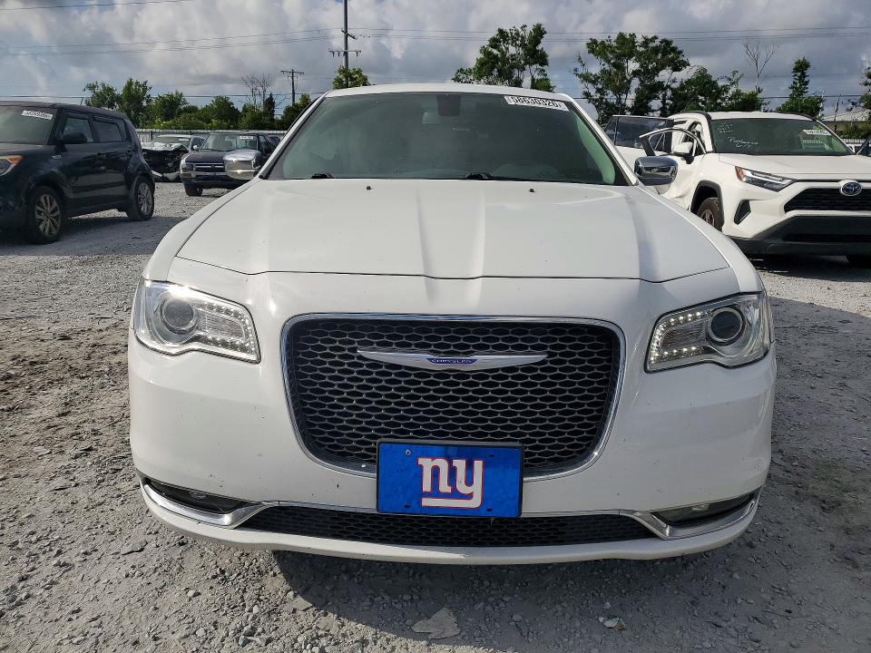 2019 Chrysler 300 VIN 2C3CCAEG9KH698076 COPART salvage auction — SIDE, Fl - Cert Of Title Slvg Rebuildable, sold $3,800 on 2026-07-06 (photo 5)